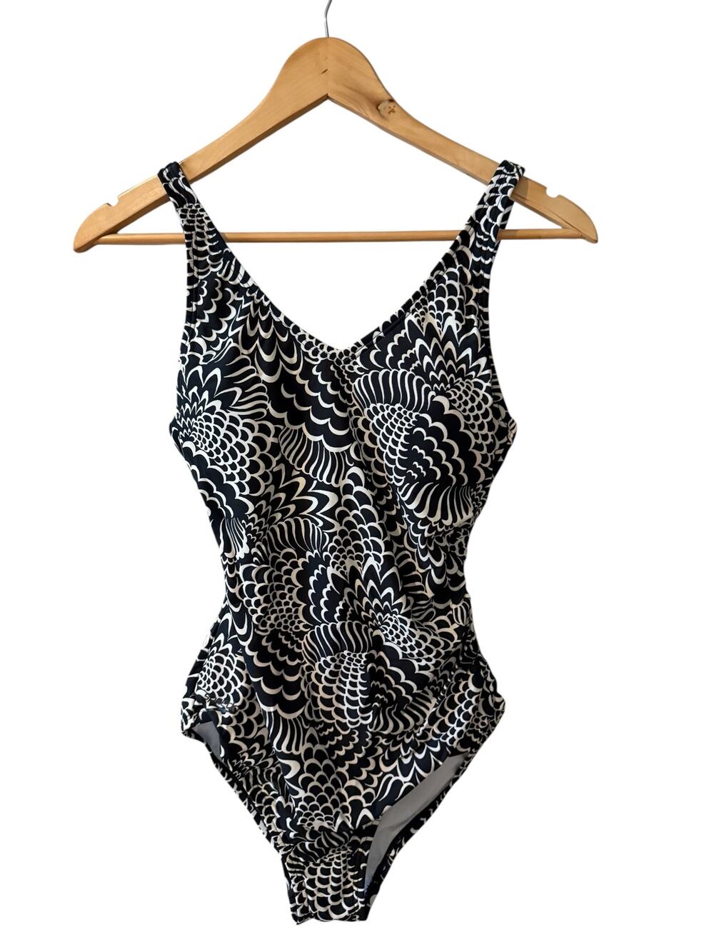Speedo One Piece Bathing Suit Black White Print 8